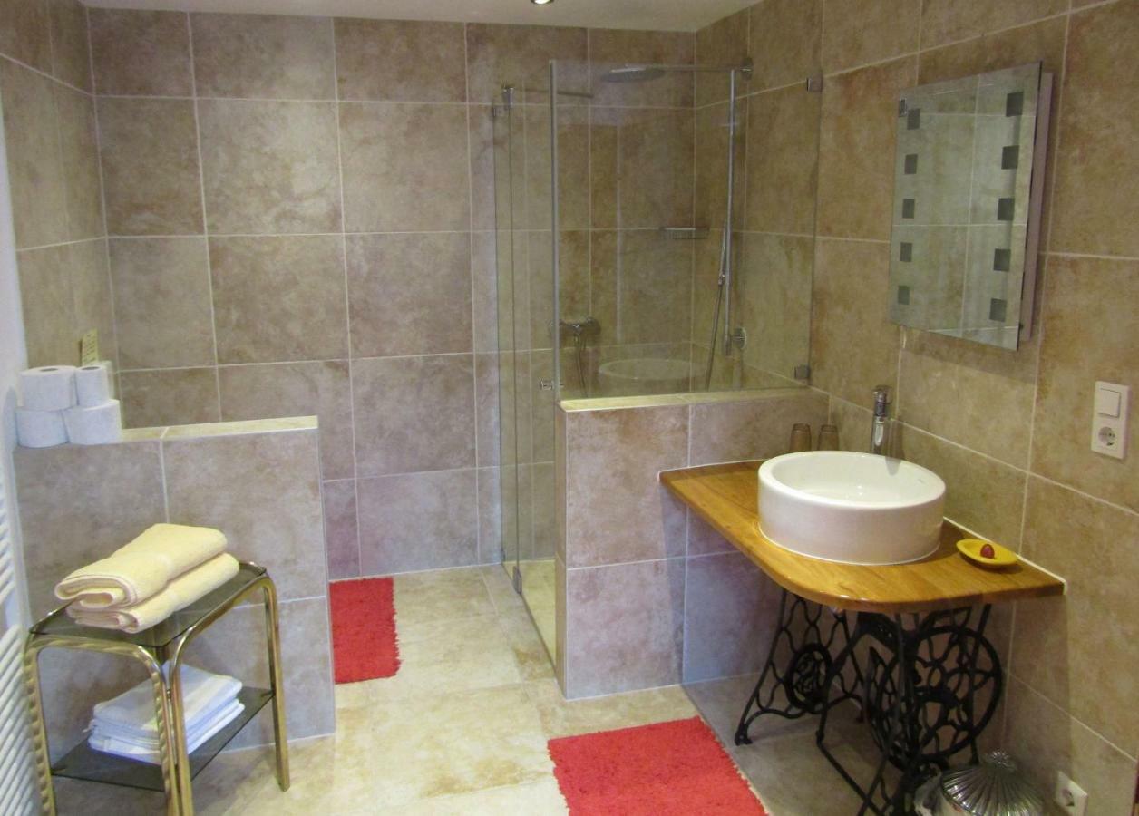 Villa Kreuthhof Appartements โคลสเตนอบวร์ก ภายนอก รูปภาพ