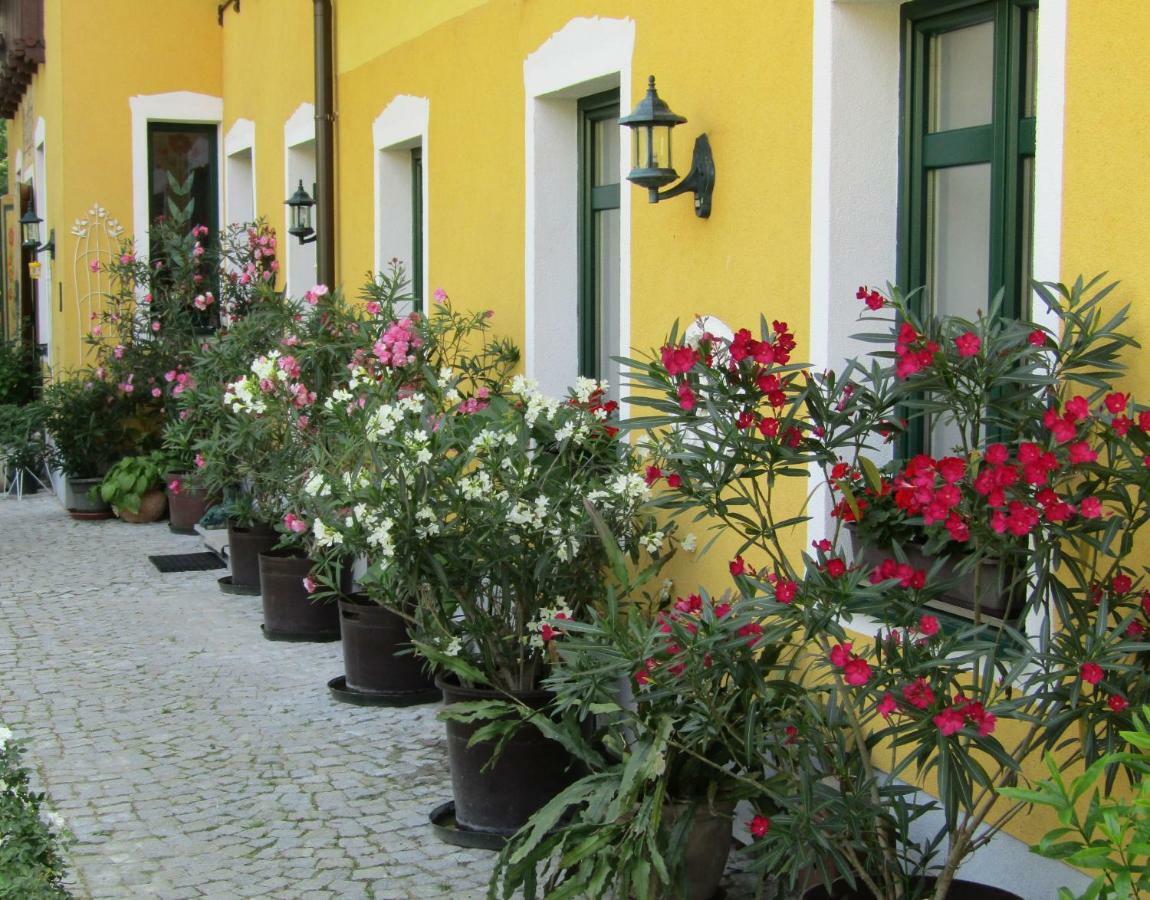 Villa Kreuthhof Appartements โคลสเตนอบวร์ก ภายนอก รูปภาพ